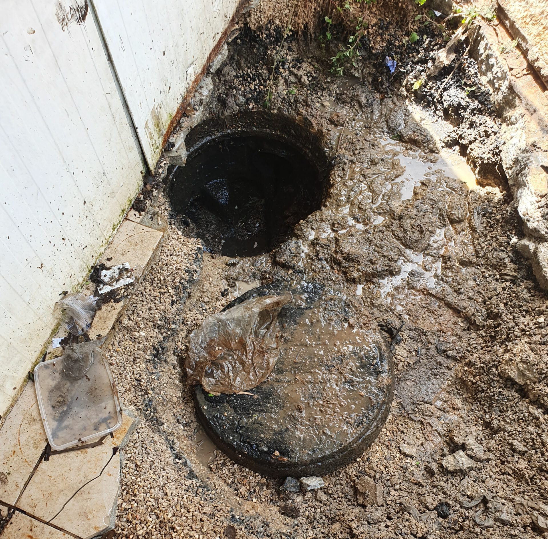 איתור שוחת ביוב חבויה